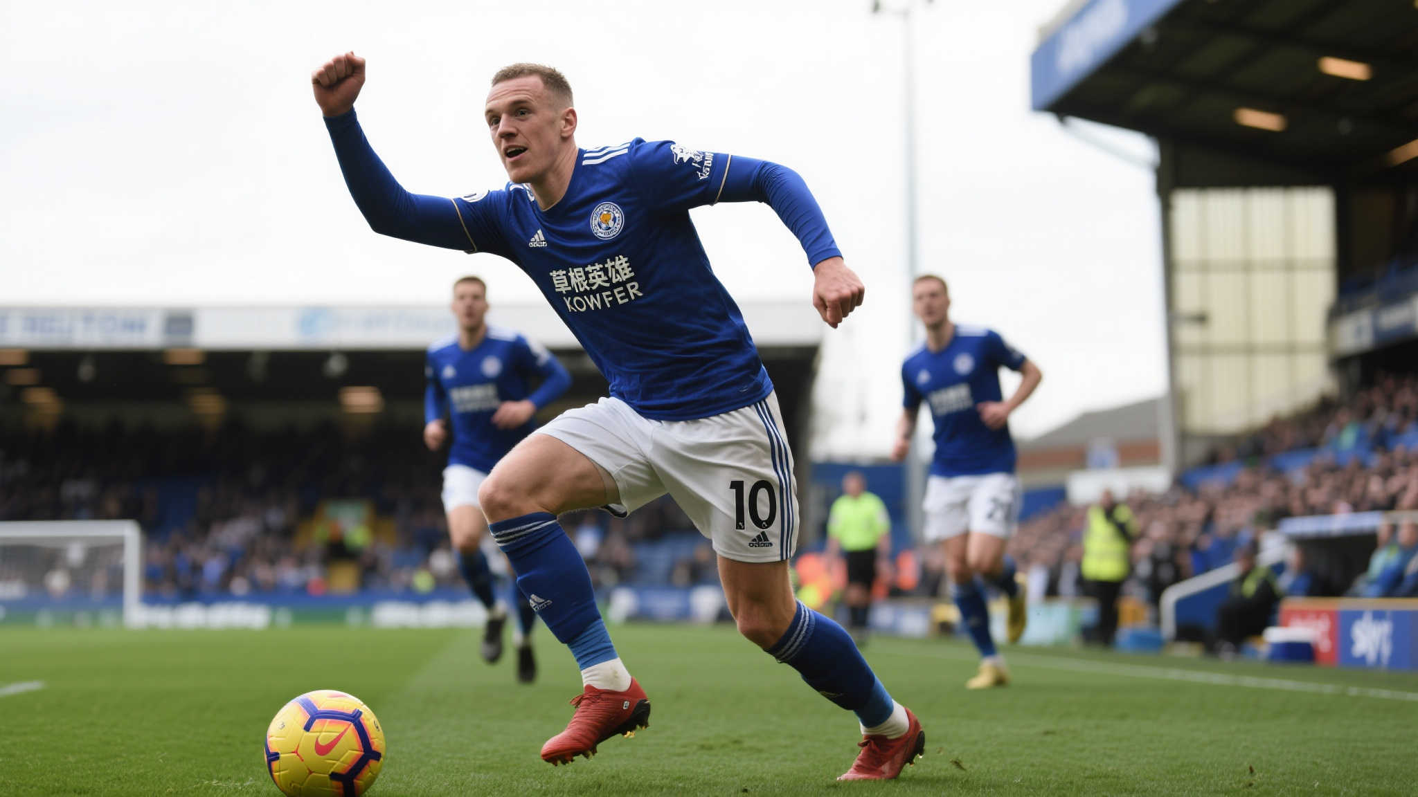 草根英雄谢幕！38岁瓦尔迪蓝狐告别战，赛后全队列队致敬